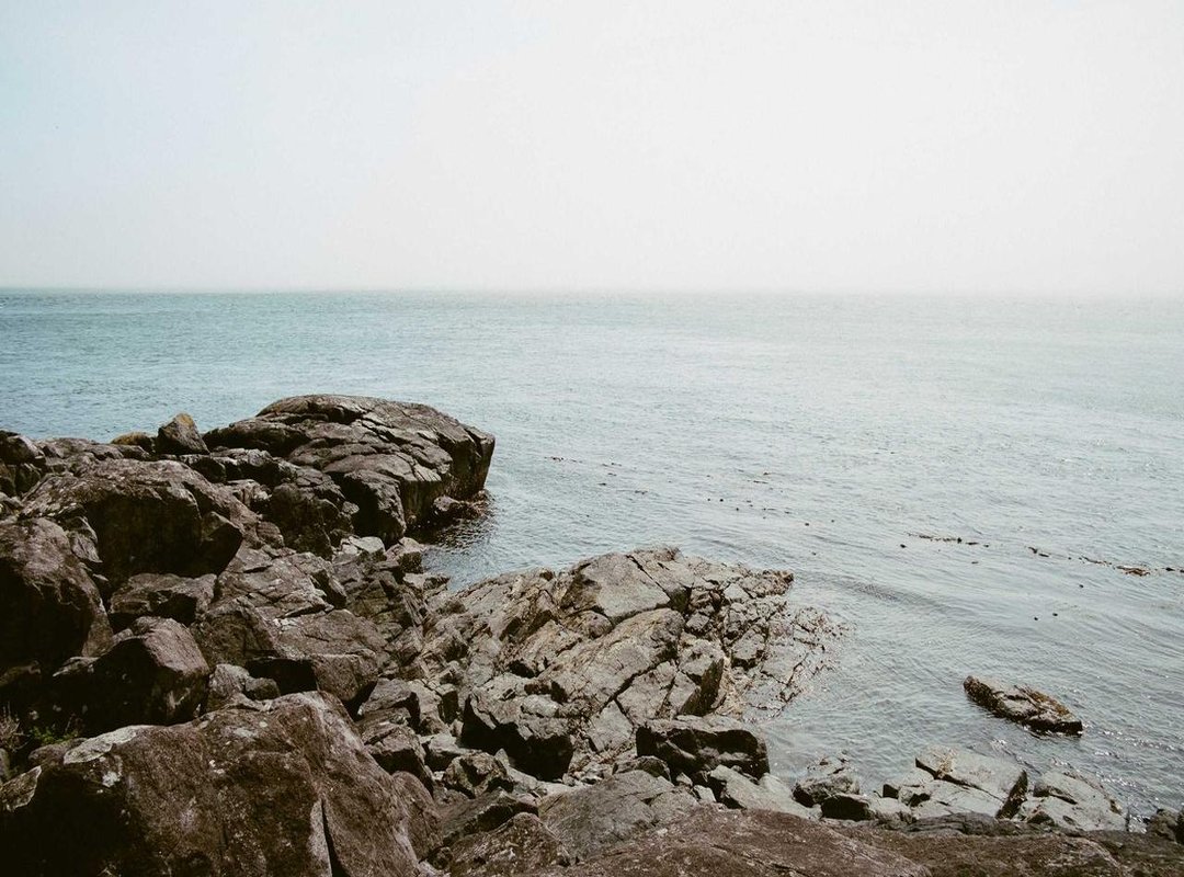 Step-by-Step Guide: The Classic Pinky Promise