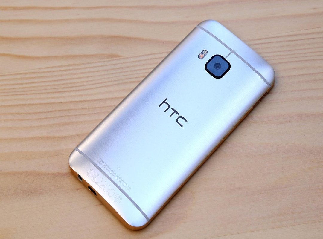 Top Alternatives to the M8 on the Market