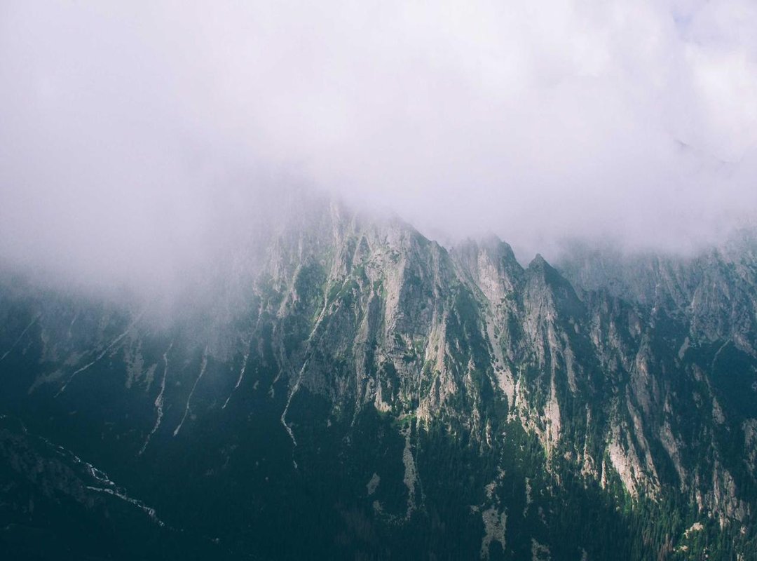 The Art of Timing: When to Send Your Digital Embrace