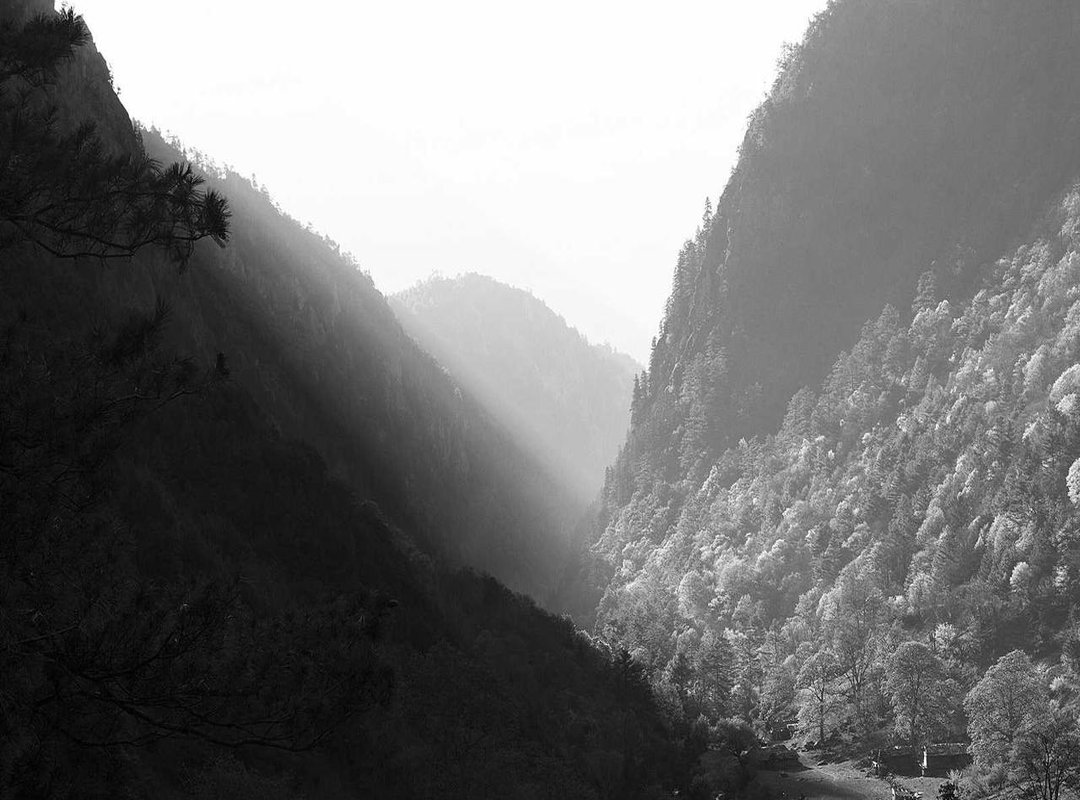 Common Mistakes That Ruin a Sleek Style (And How to Fix Them)